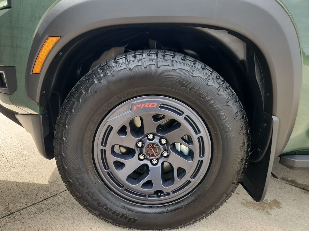 Certified Used 2025 Green Nissan PRO-X image 29
