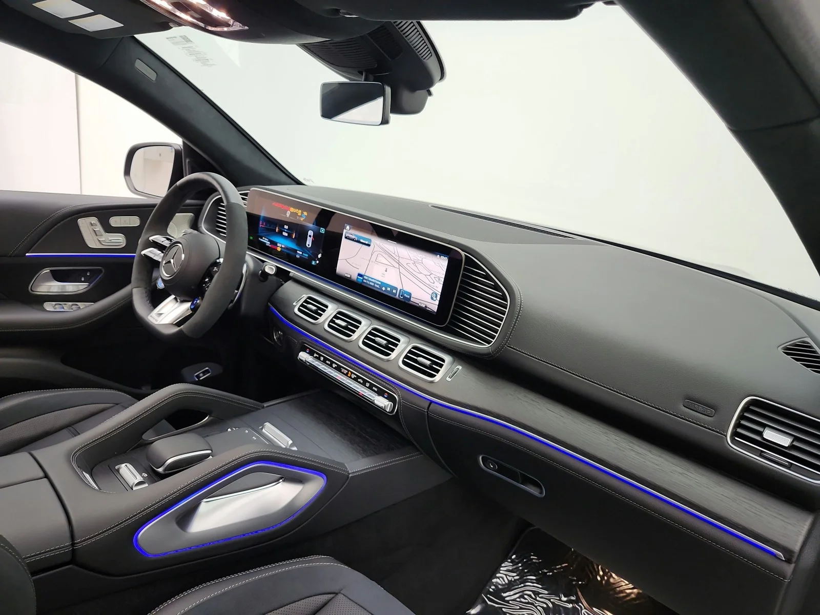 Certified Used 2026 Obsidian Black Metallic Mercedes-Benz AMG® GLE 53 4MATIC+ Coupe image 33