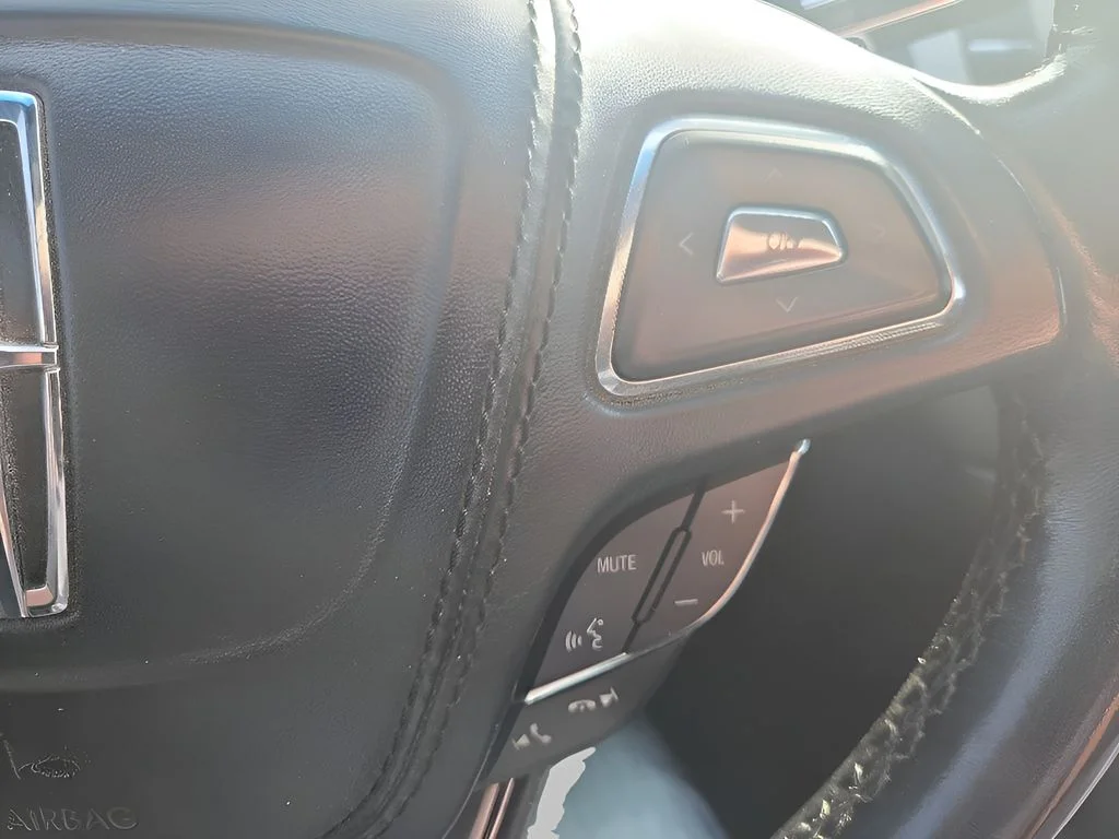 Used 2019 Blue Diamond Metallic Lincoln Standard image 14