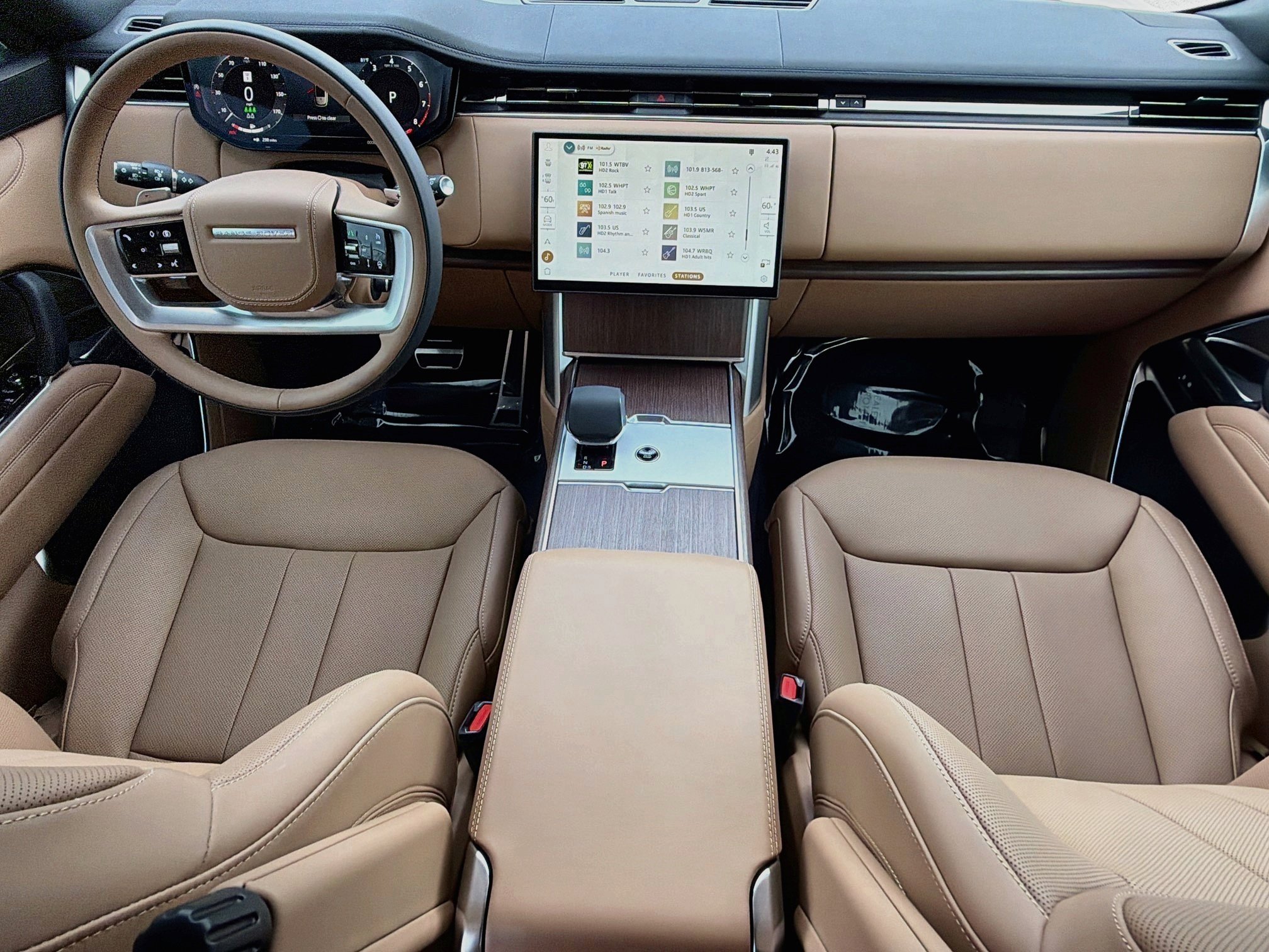New 2026 Fuji White Land Rover SE image 17