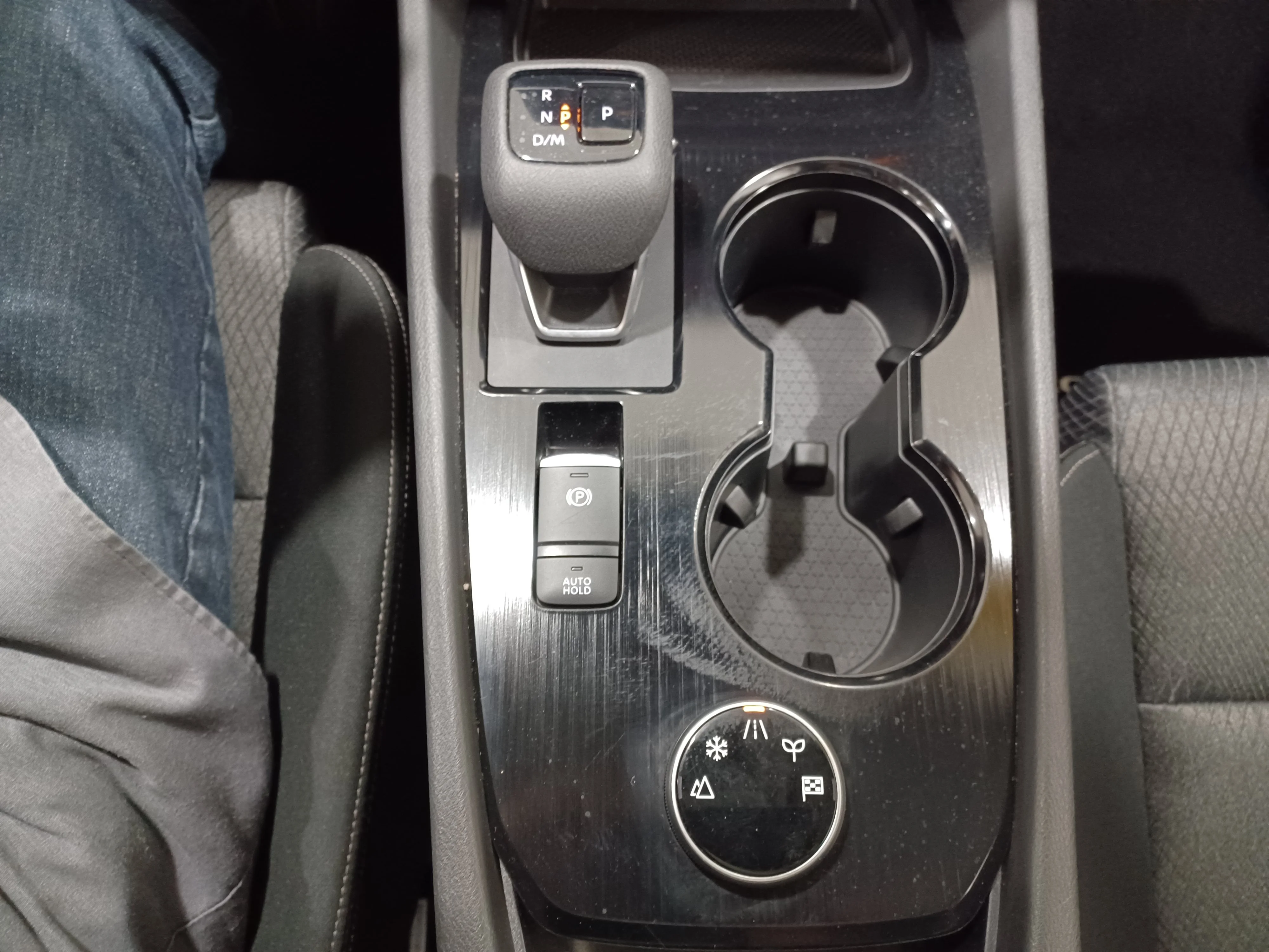Certified Used 2025 Everest White Tricoat Pearl Nissan SV*Adaptive Cruise | Remote Start | Htd Seats | Pano Roof | Htd Wheel | Blind Spot Detection image 20