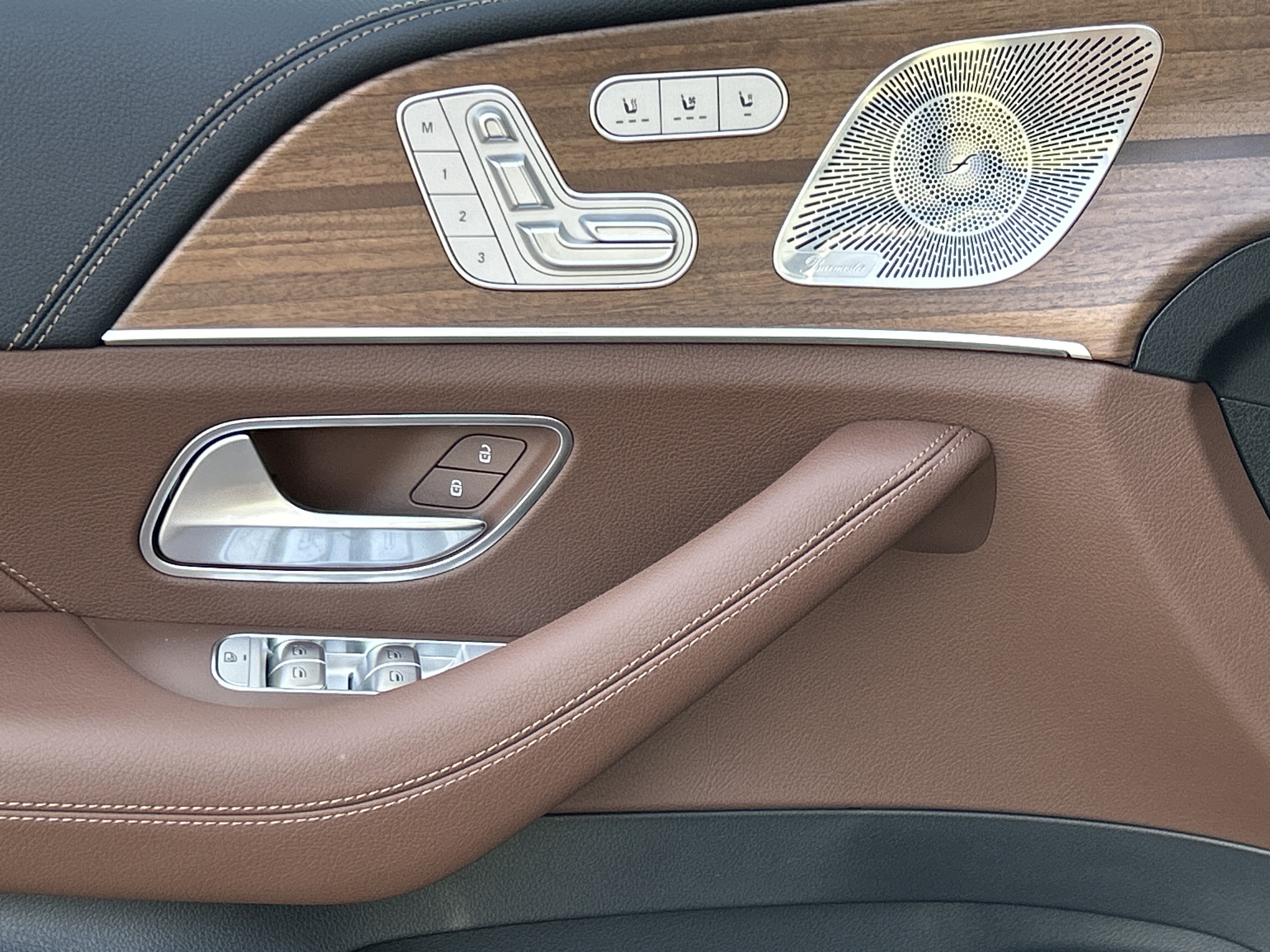 New 2026 MANUFAKTUR Alpine Grey Mercedes-Benz GLE 450 4MATIC® SUV image 16