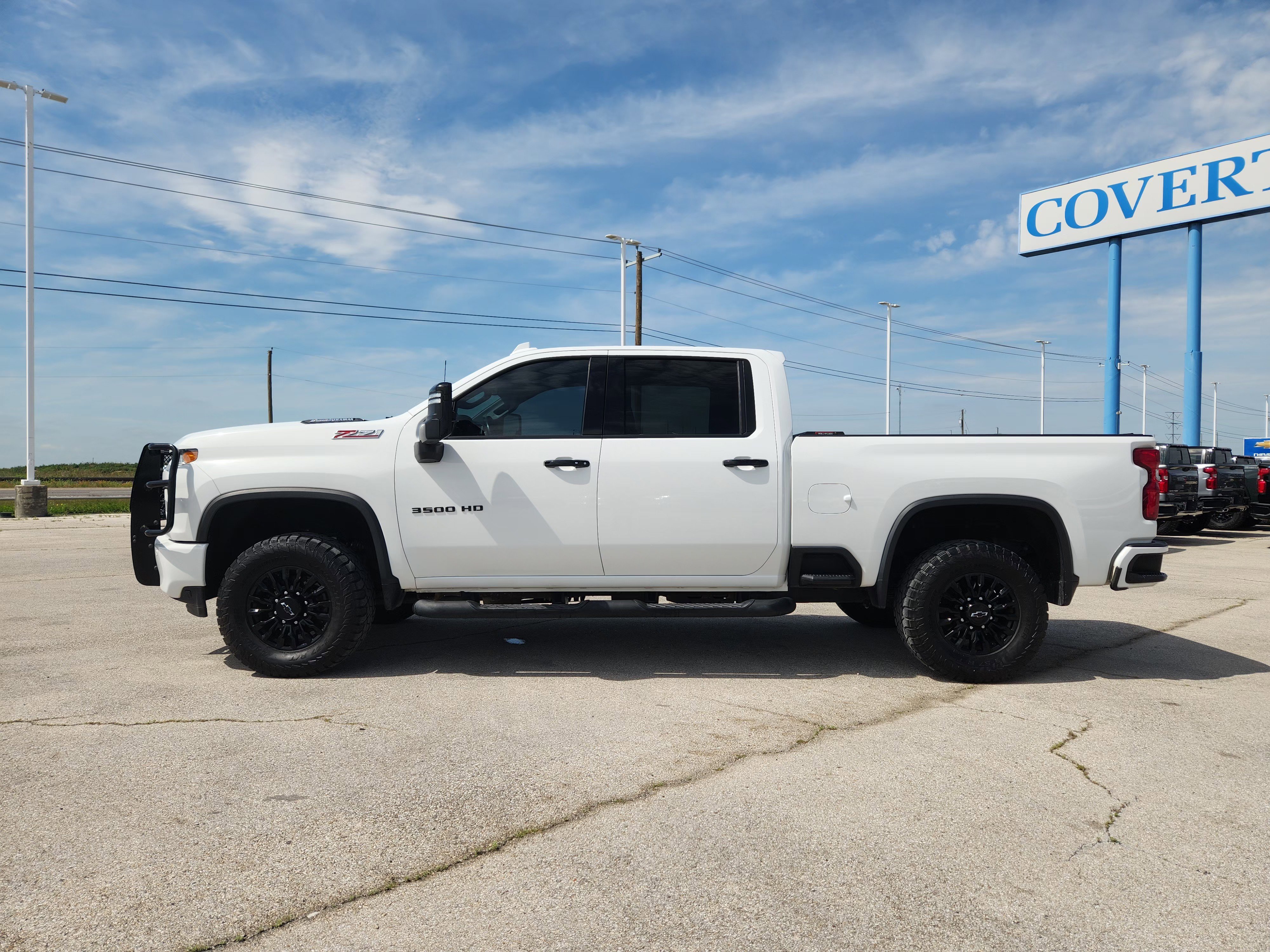 Used 2022 Summit White Chevrolet LTZ image 4