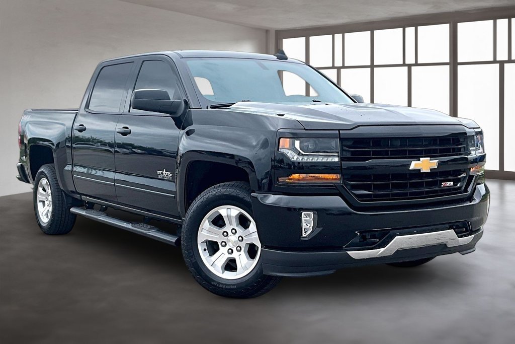 Used 2018 Black Chevrolet LT image 10