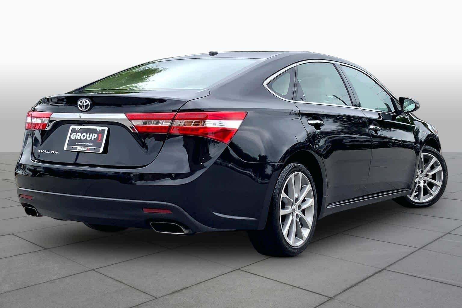 Used 2014 Attitude Black Toyota XLE image 13