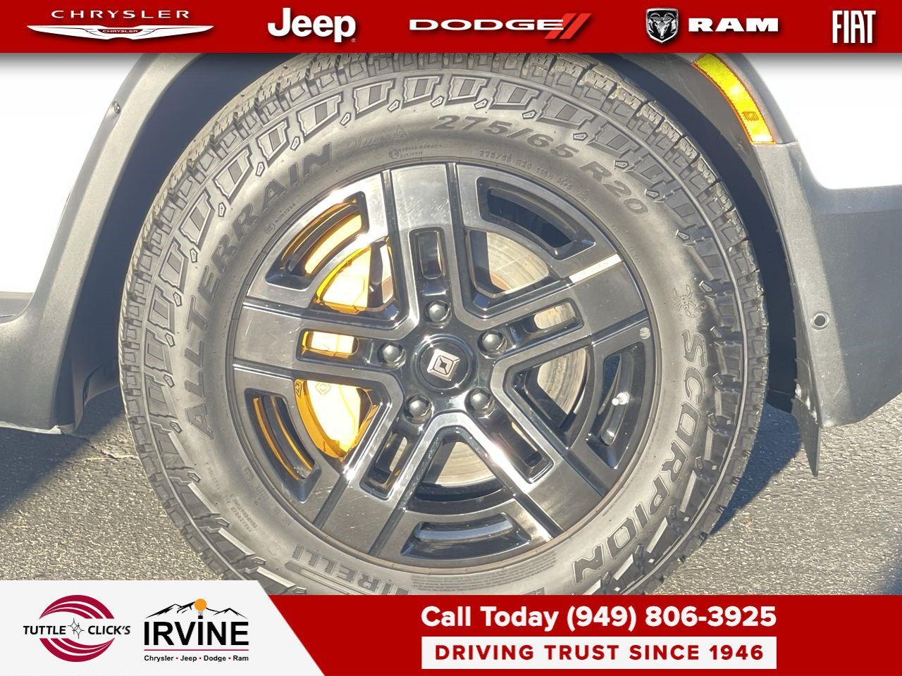 Used 2023 Glacier White Rivian Adventure image 10