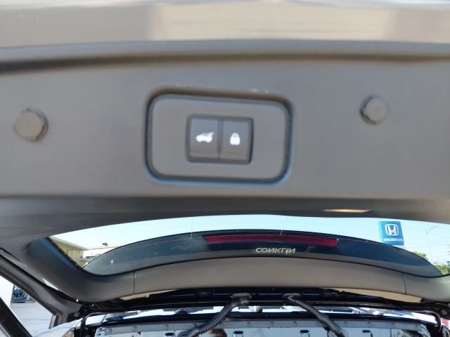 New 2026 Boulder Gray Pearl / Super Black Two-tone Nissan Rock Creek® image 36