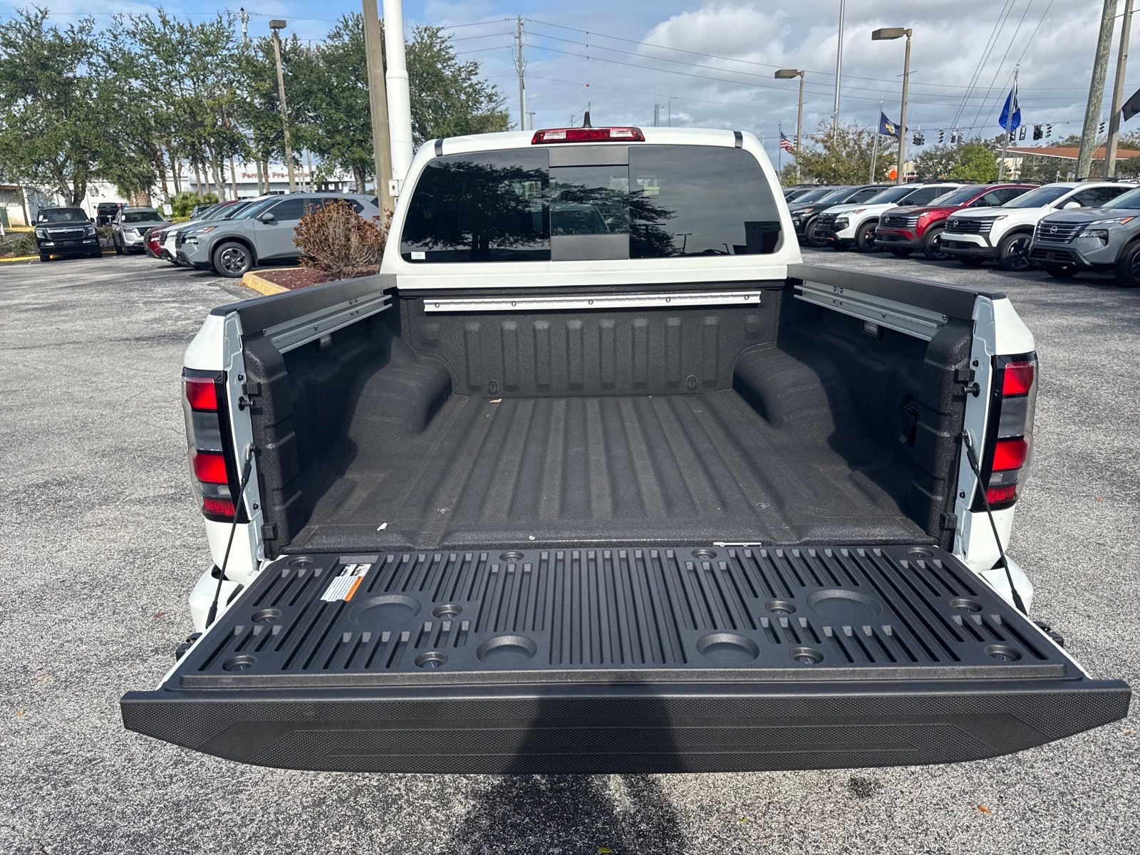 New 2026 Nissan Frontier PRO-4X 4D Crew Cab