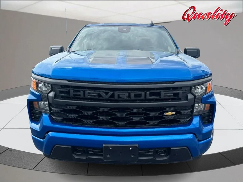 Used 2023 Glacier Blue Metallic Chevrolet Custom image 10