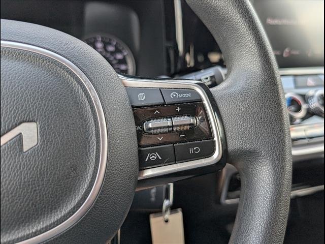 2023 Kia Sorento LX - Photo 22