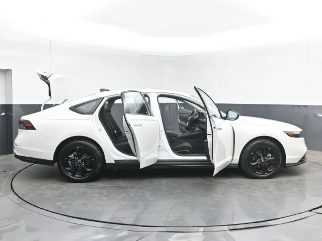 2025 Honda Accord SE - Photo 105