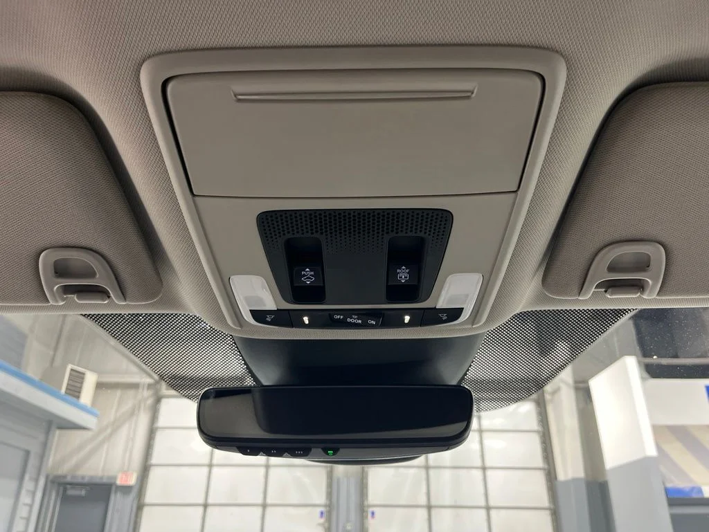 2023 Honda Pilot Elite - Photo 28