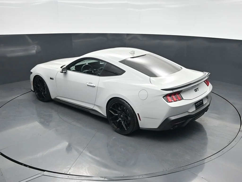 New 2026 Avalanche Gray Ford GT image 38