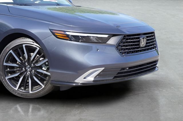 New 2026 Meteorite Gray Metallic Honda Touring image 2