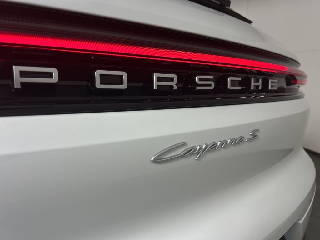 2026 Porsche Cayenne S - Photo 34