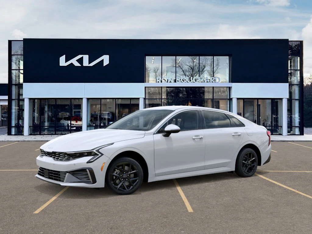 New 2026 Snow White Pearl Kia LXS image 3