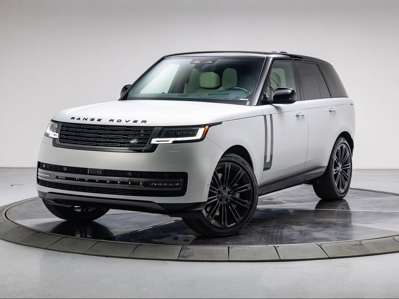 New 2026 Ethereal Frost Satin Land Rover P530 SE image 1