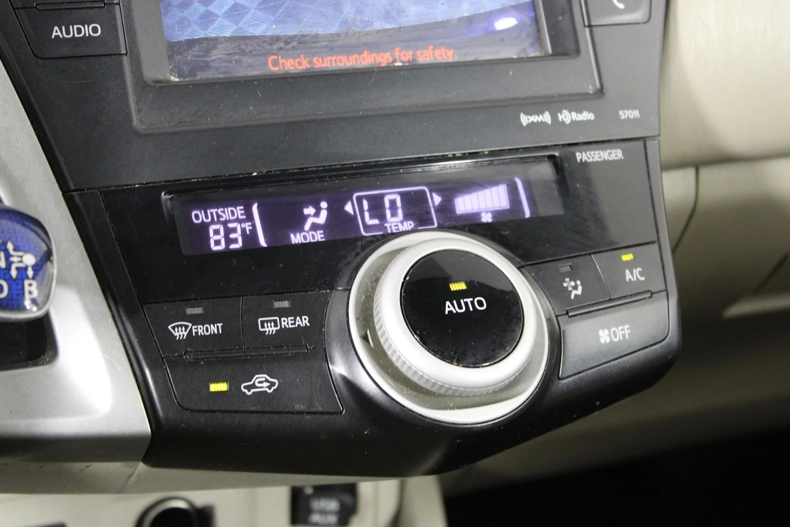Used 2012 Blue Toyota Three image 26