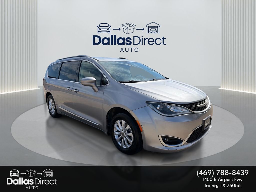 Used 2018 Billet Silver Metallic Clearcoat Chrysler Touring L image 2