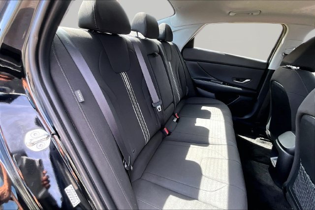 Used 2024 Black Hyundai SEL image 29