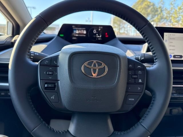2026 Toyota Prius LE - Photo 16