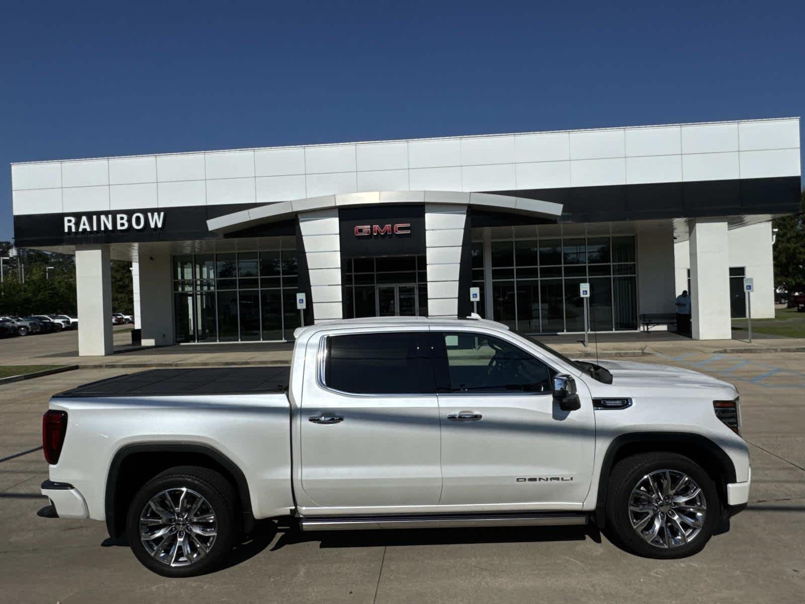 2024 GMC Sierra 4WD Crew Cab Short Box Denali's photo