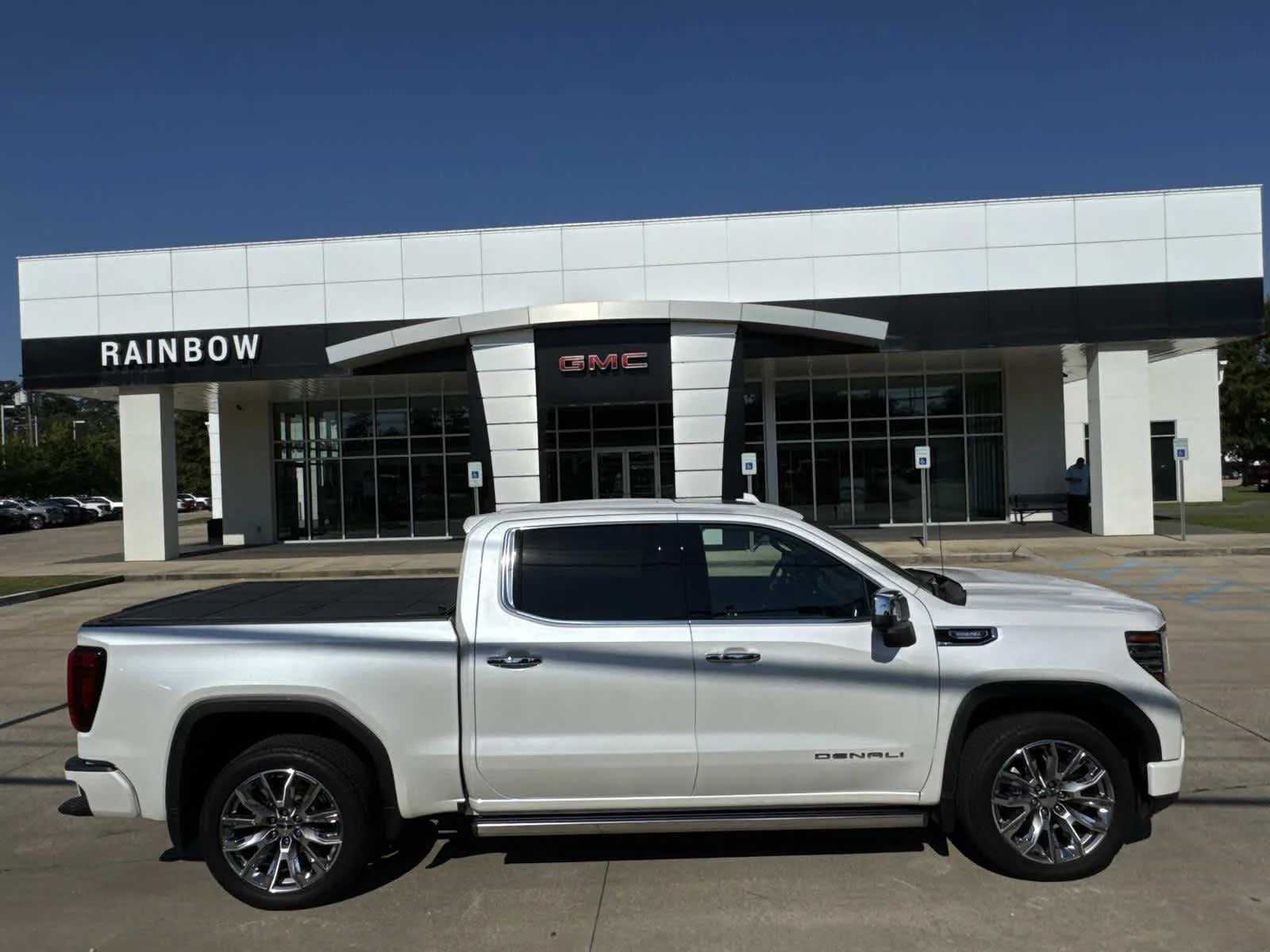 2024 GMC Sierra 4WD Crew Cab Short Box Denali's photo