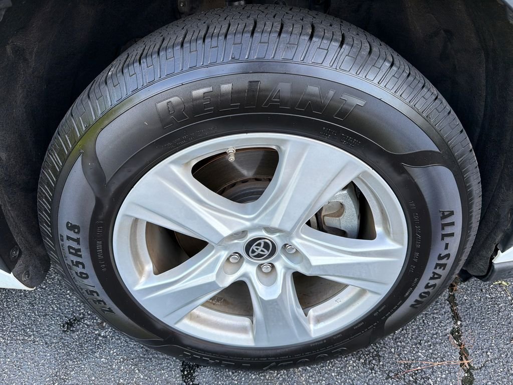 Used 2022 Beige Toyota L image 12