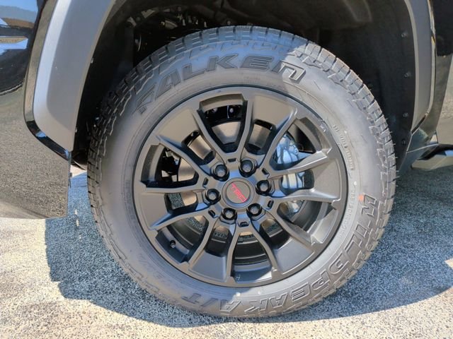 New 2026 Midnight Black Metallic Toyota SR5 image 12