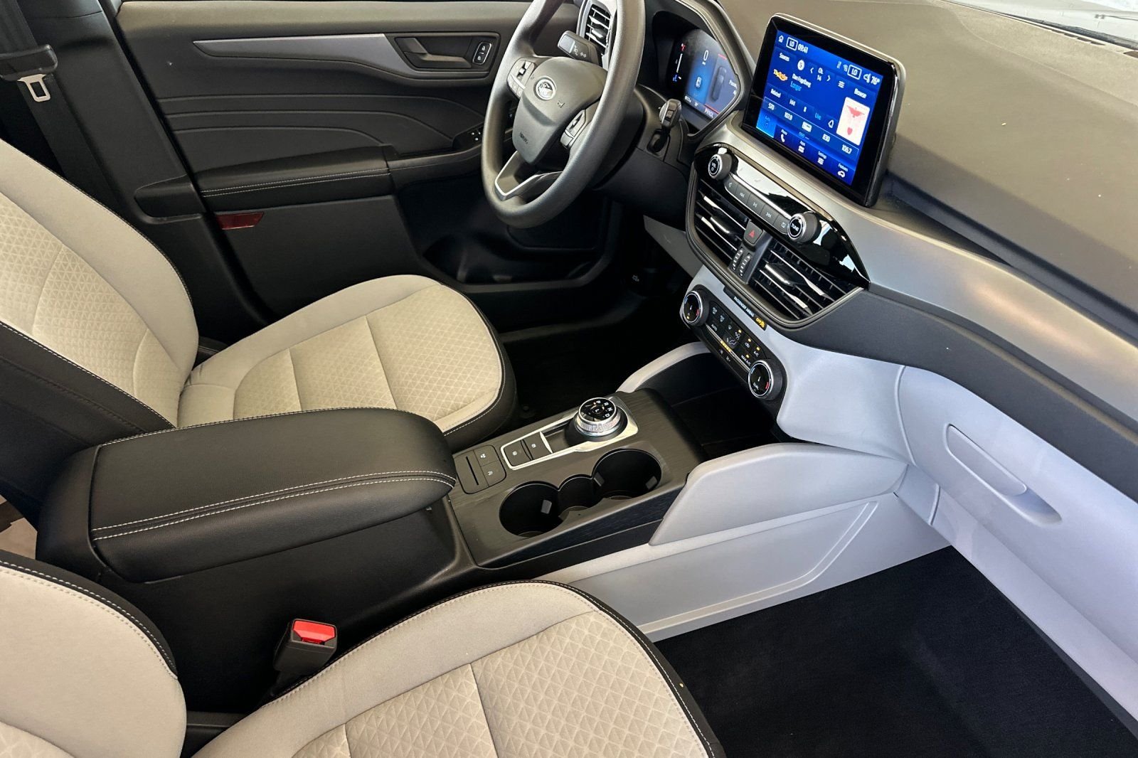 Certified Used 2025 Gray Ford Active image 16