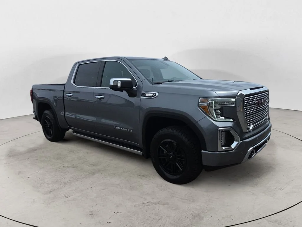 Used 2022 Gray GMC Denali image 7
