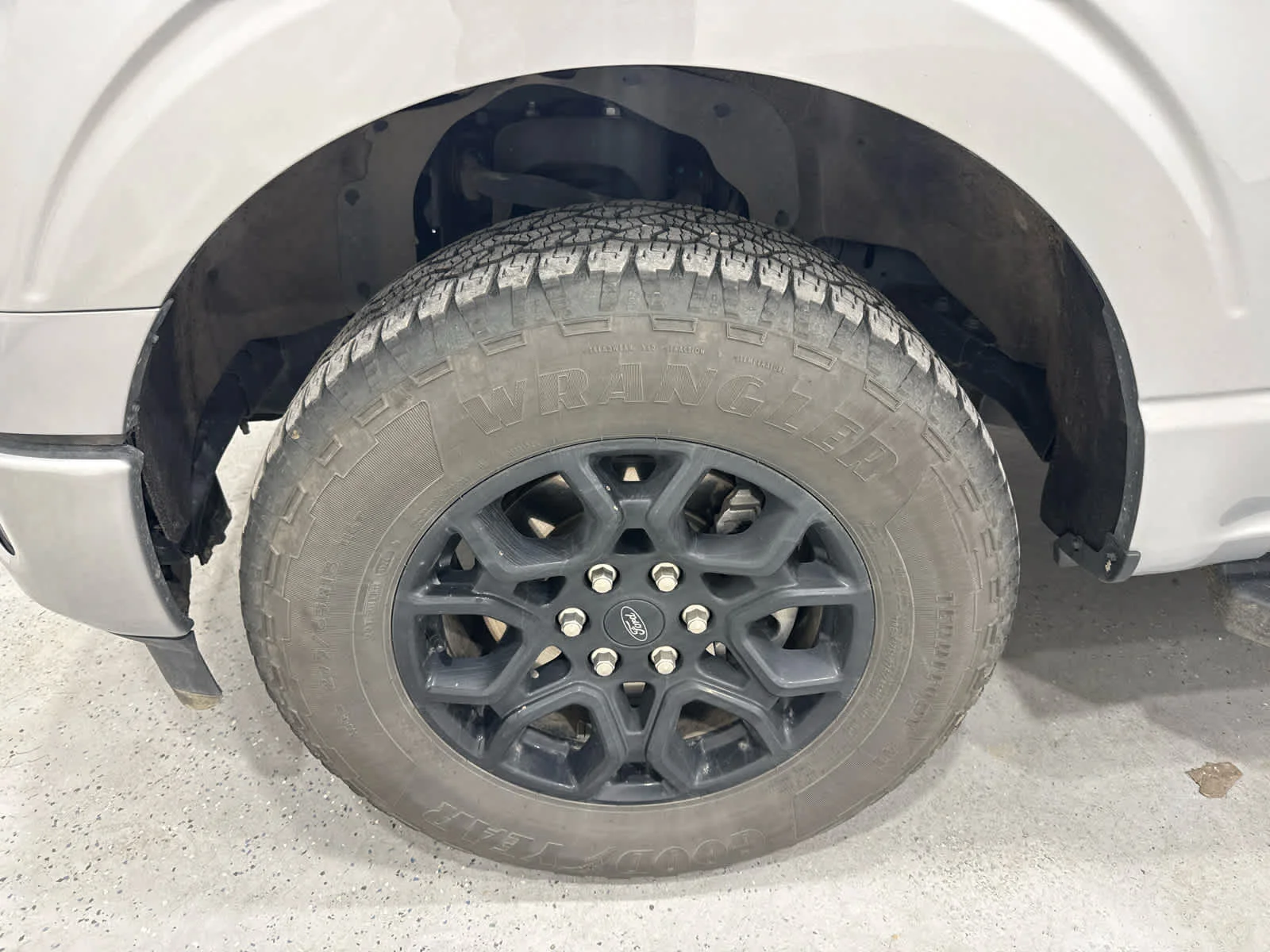 Used 2024 Silver Ford XLT image 10