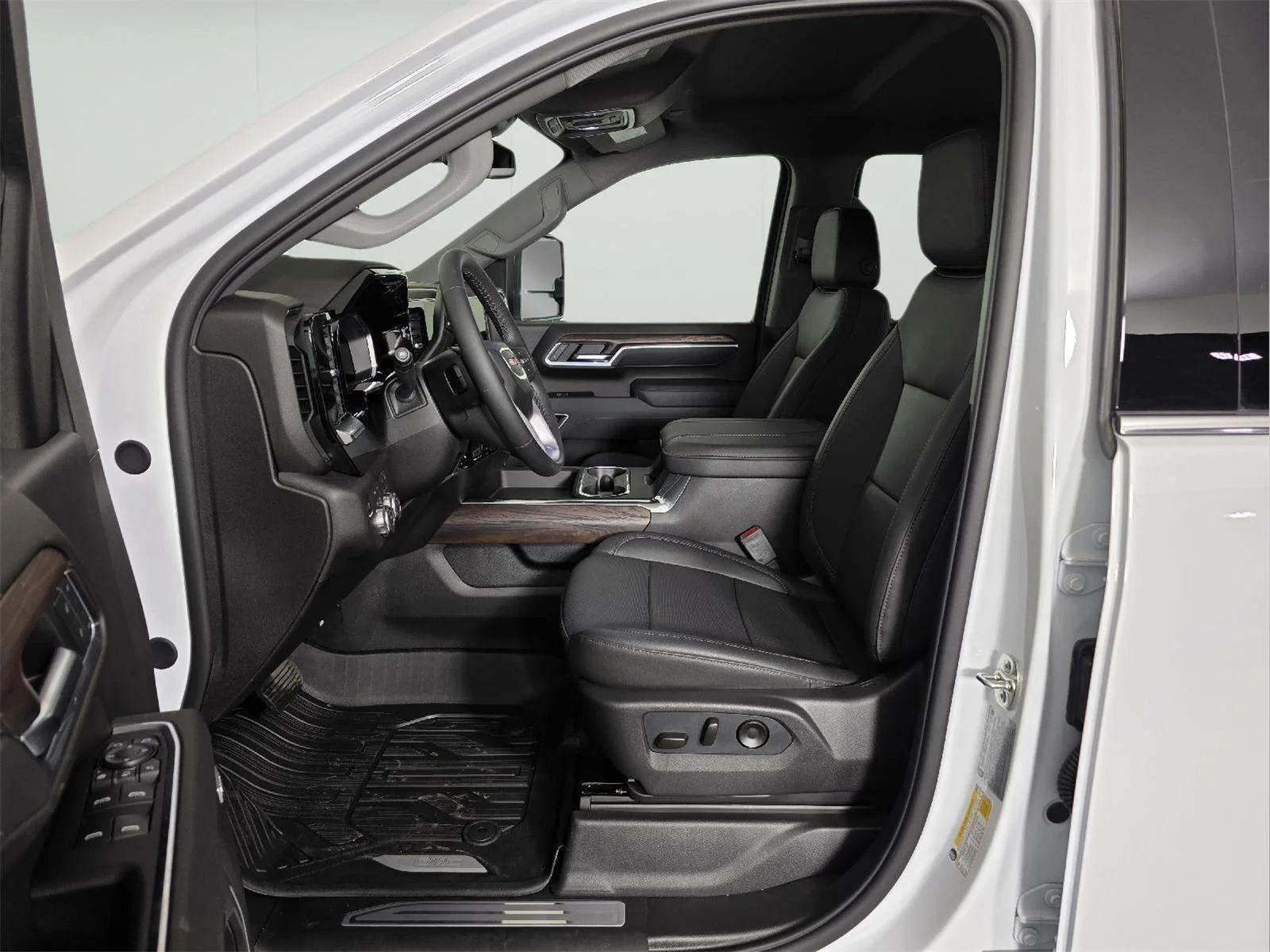 2026 GMC Sierra 2500HD SLT - Photo 12