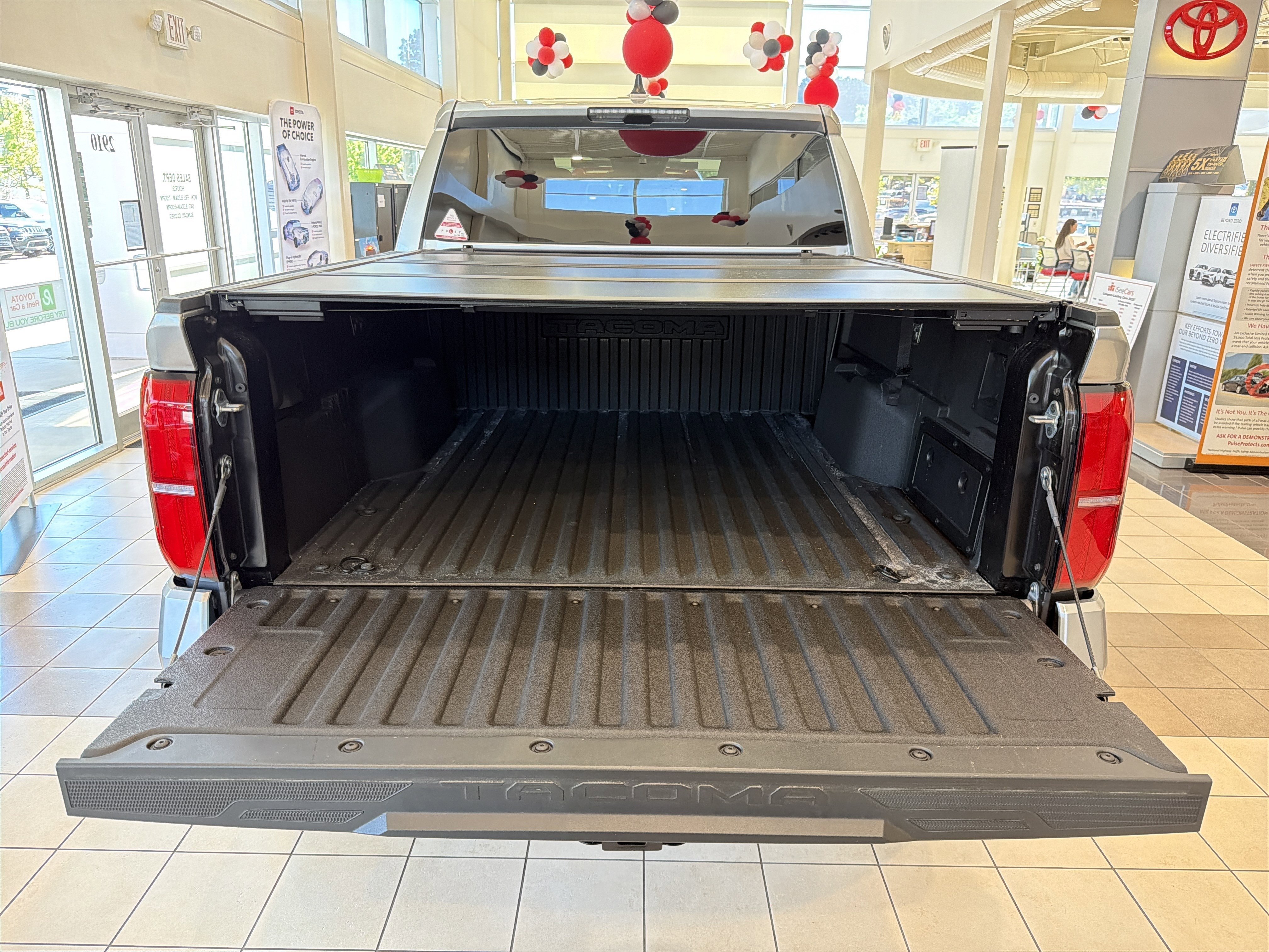 2025 Toyota Tacoma TRD Off Road - Photo 17