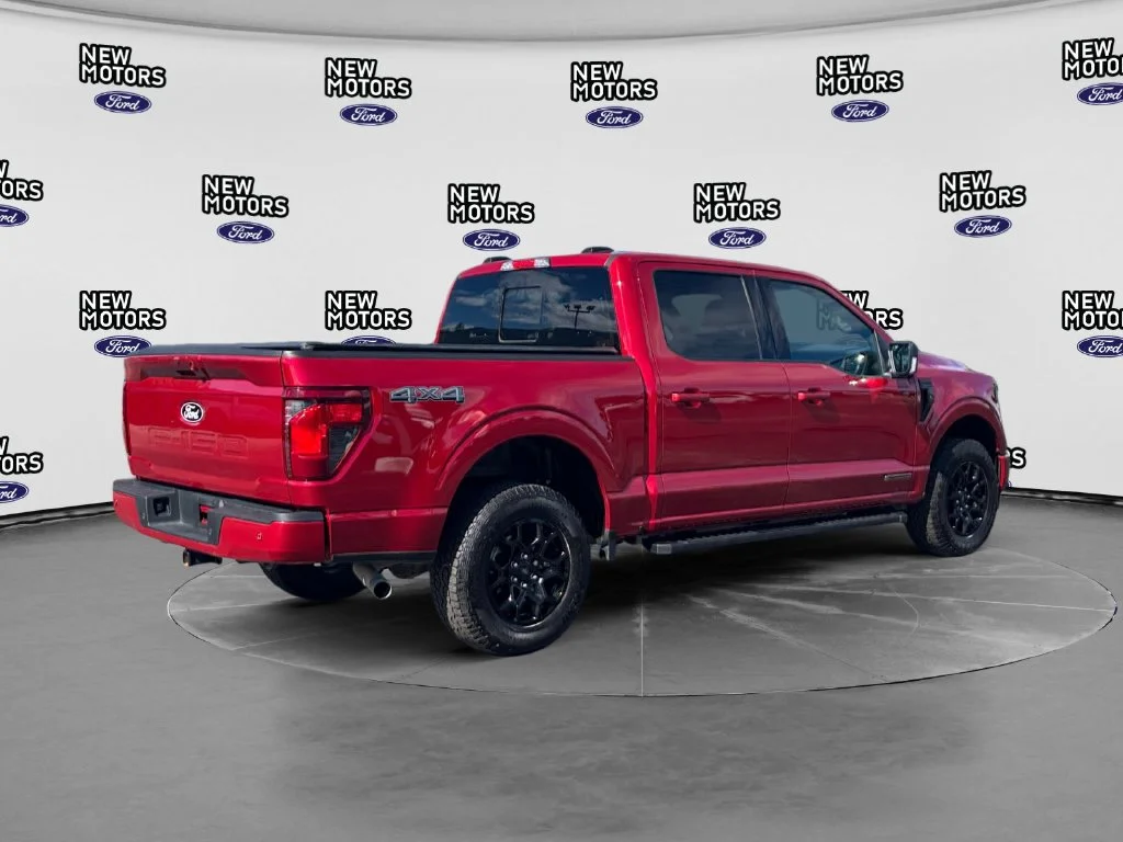 Used 2024 Red Metallic Ford XLT image 5