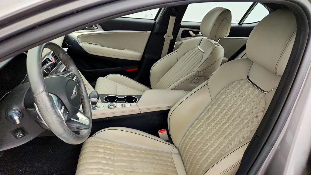Used 2022 Savile Silver Genesis 3.3T AWD image 18