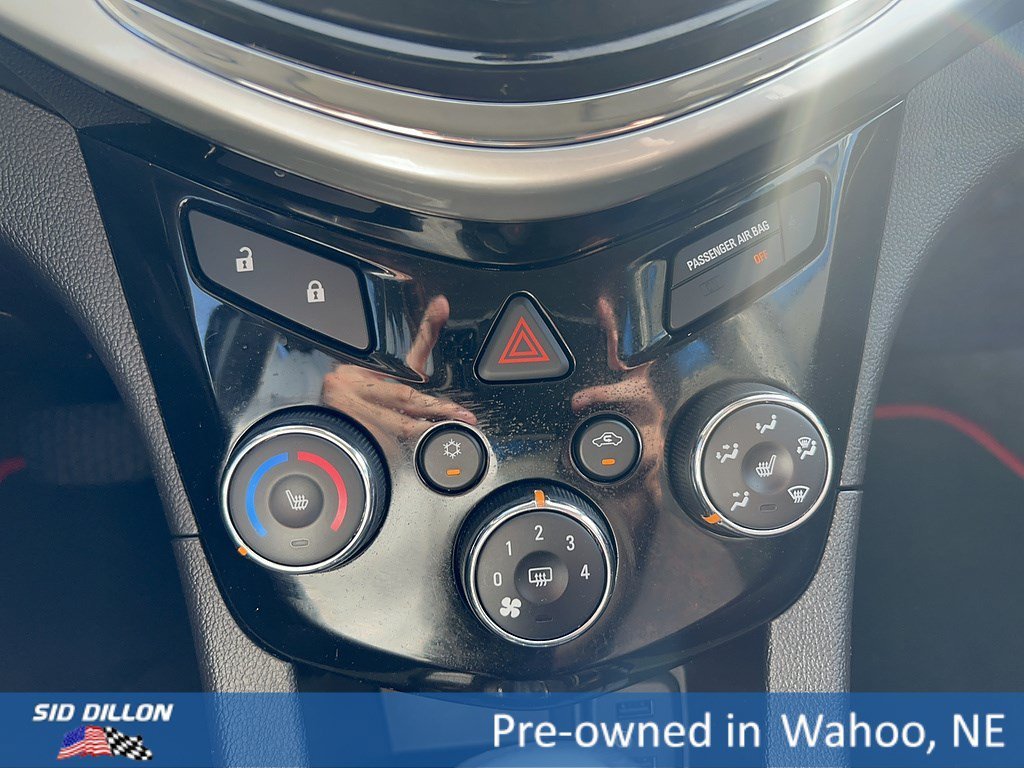 Used 2020 Mosaic Black Metallic Chevrolet LT image 16