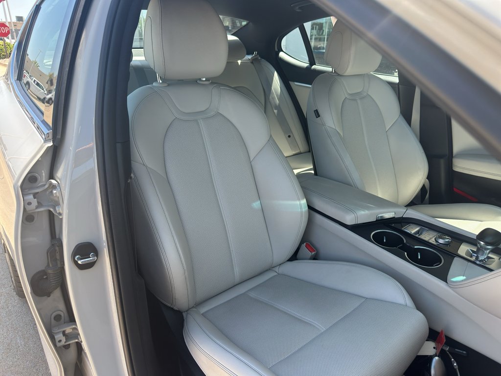 Used 2025  Genesis 2.5T image 31