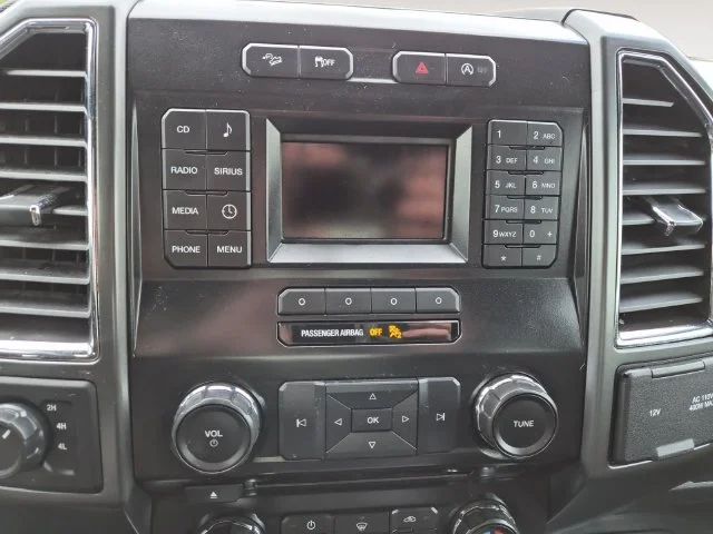 Used 2016 Gray Ford XLT image 15