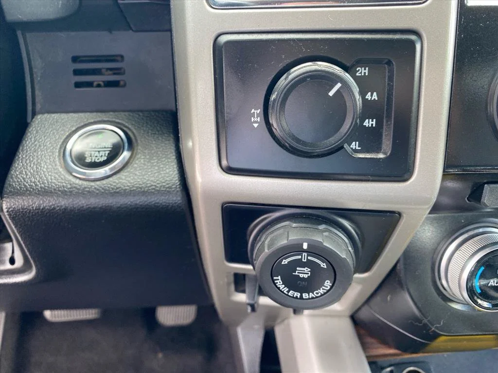 Used 2016 Blue Ford Lariat image 13