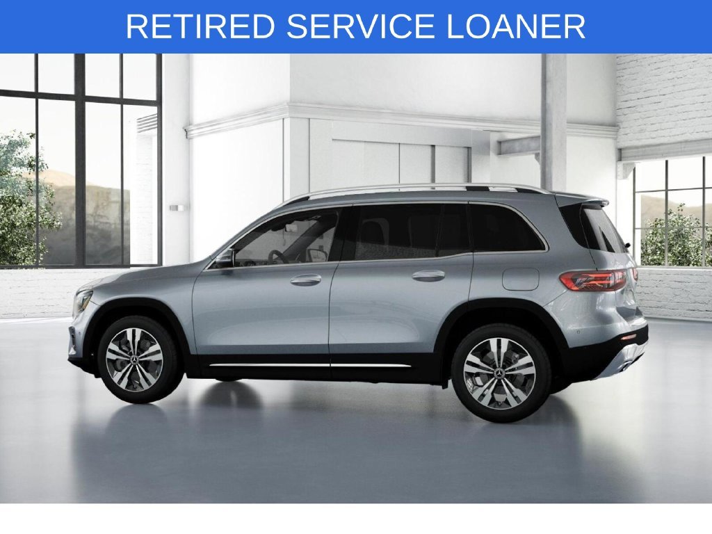 Used 2026 Silver Mercedes-Benz GLB 250 image 32