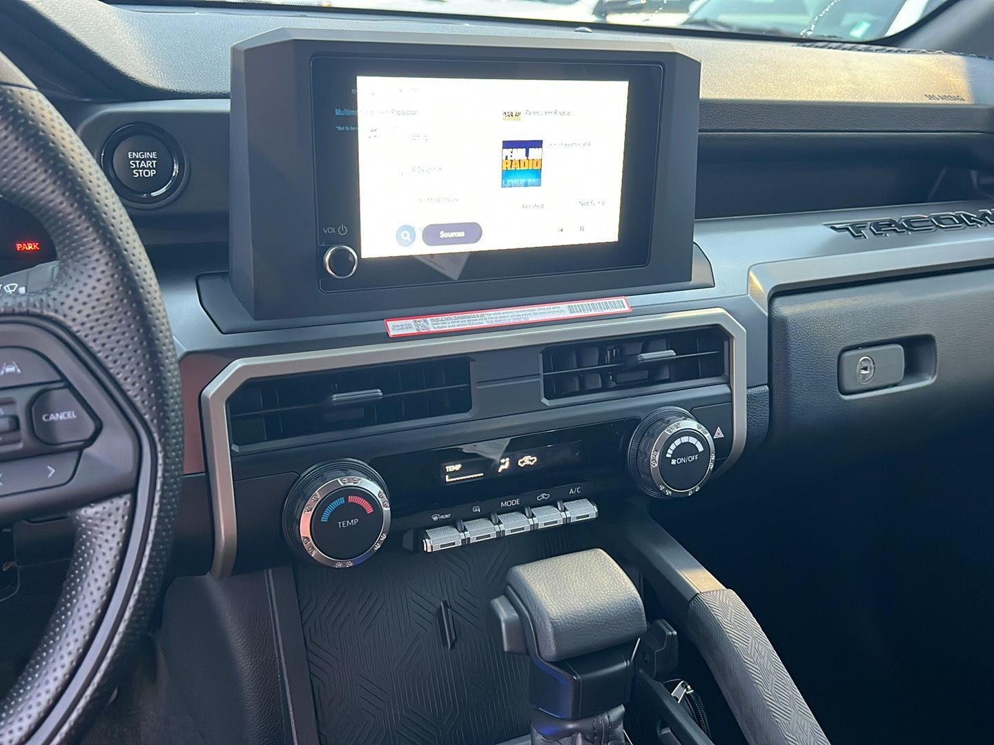 2025 Toyota Tacoma SR5 - Photo 23