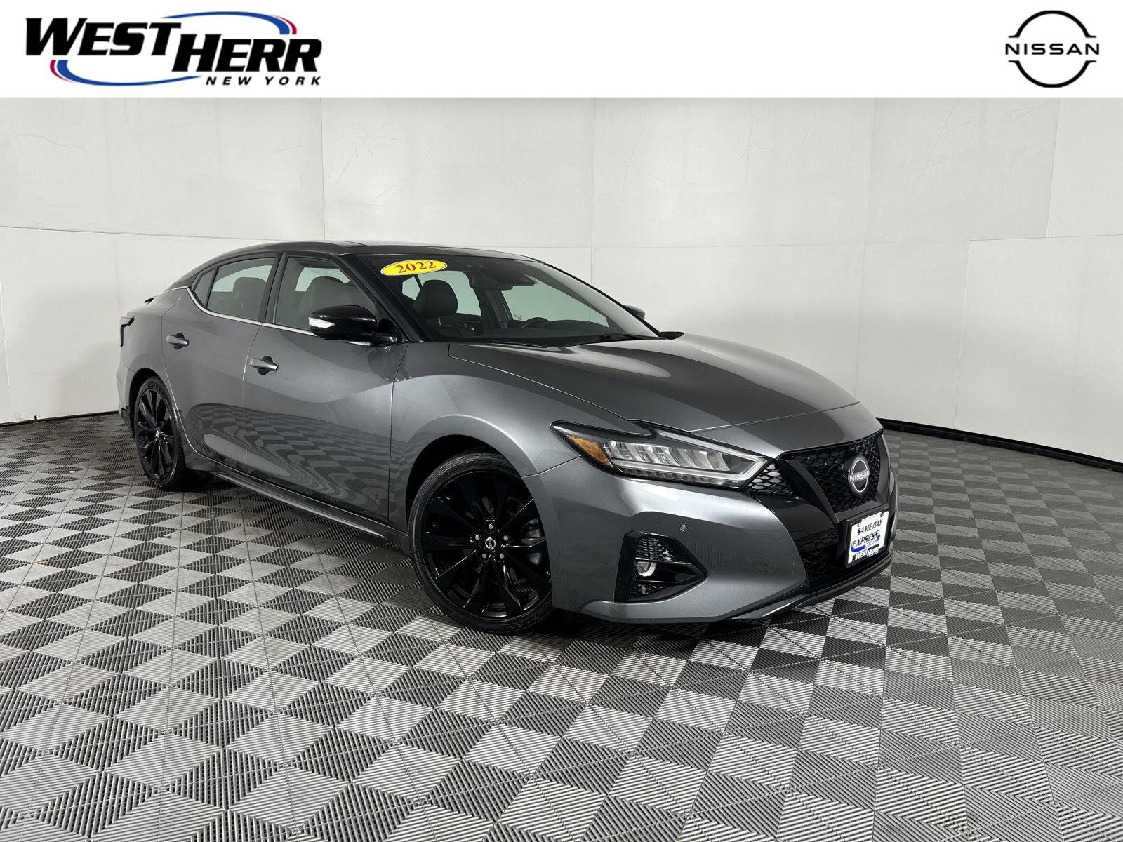 Used 2022 Gun Metallic Nissan SR image 1