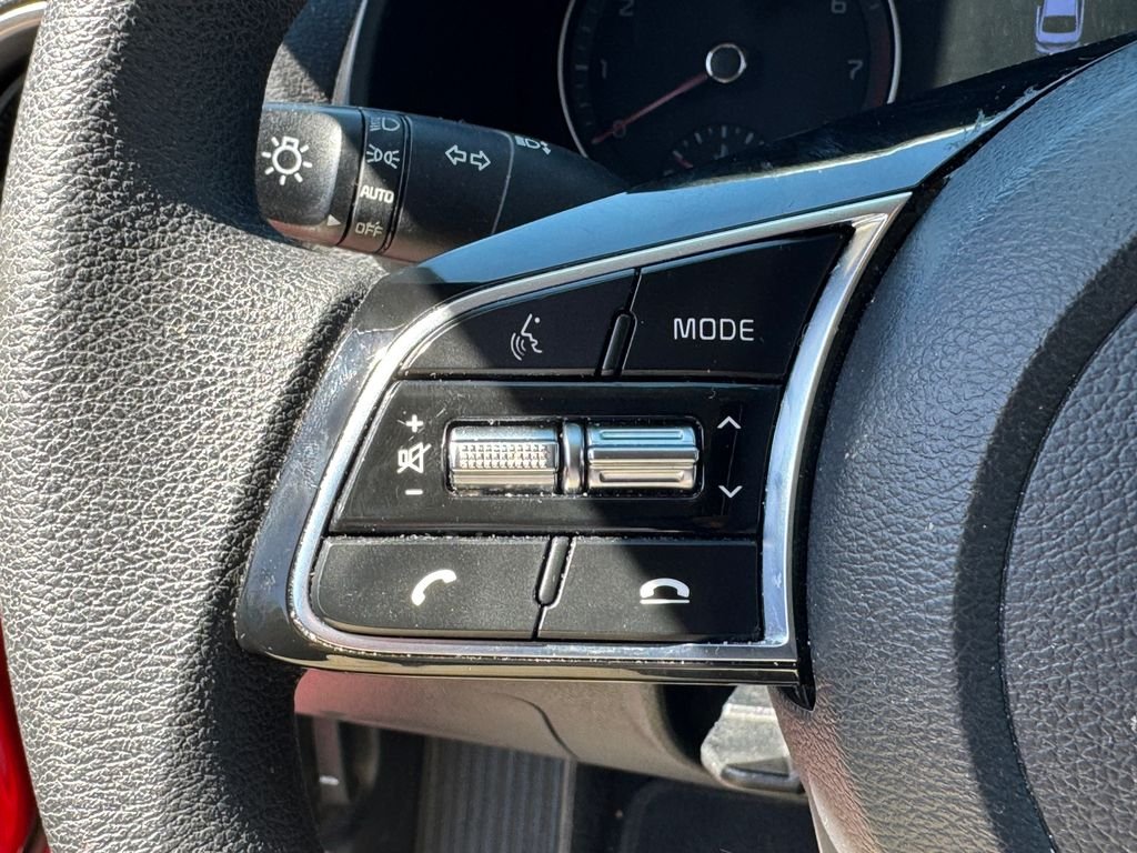 Used 2019 Red Kia LXS image 24