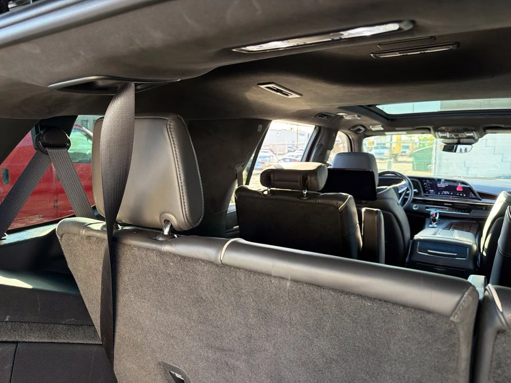 Used 2022 Black Cadillac Sport Platinum image 14