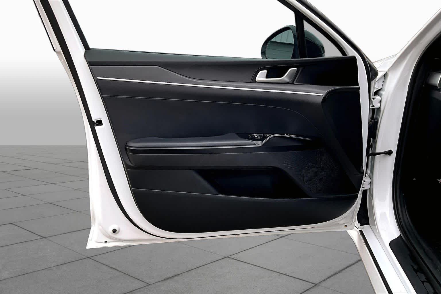 Certified Used 2024 Glacial White Pearl Kia GT-Line image 22