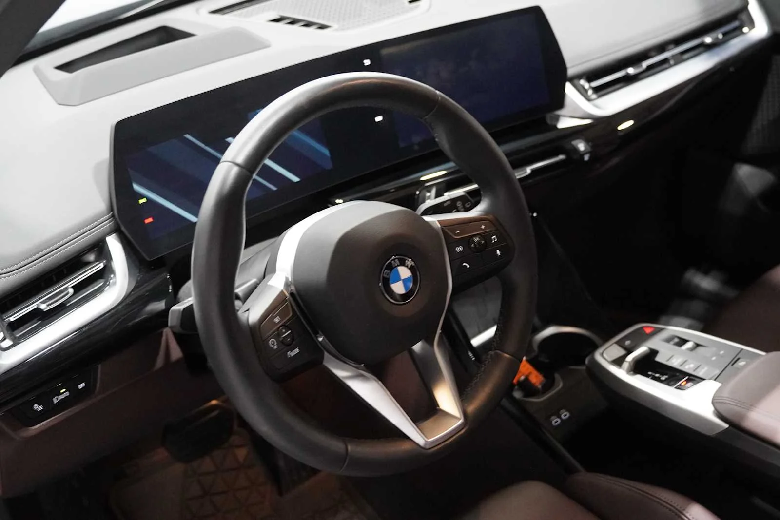 Used 2025 Phytonic Blue Metallic BMW xDrive28i image 10