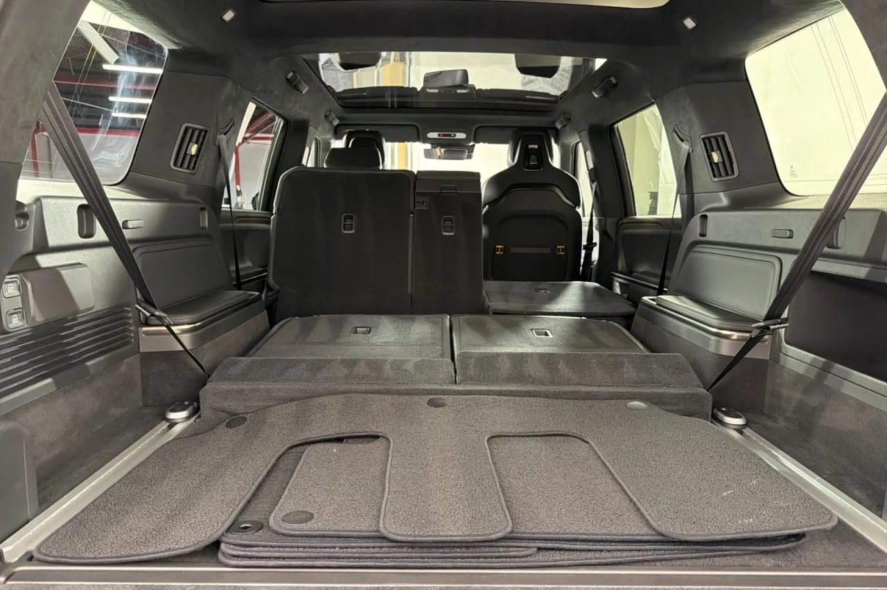 Used 2025 BLACK Rivian Adventure image 15