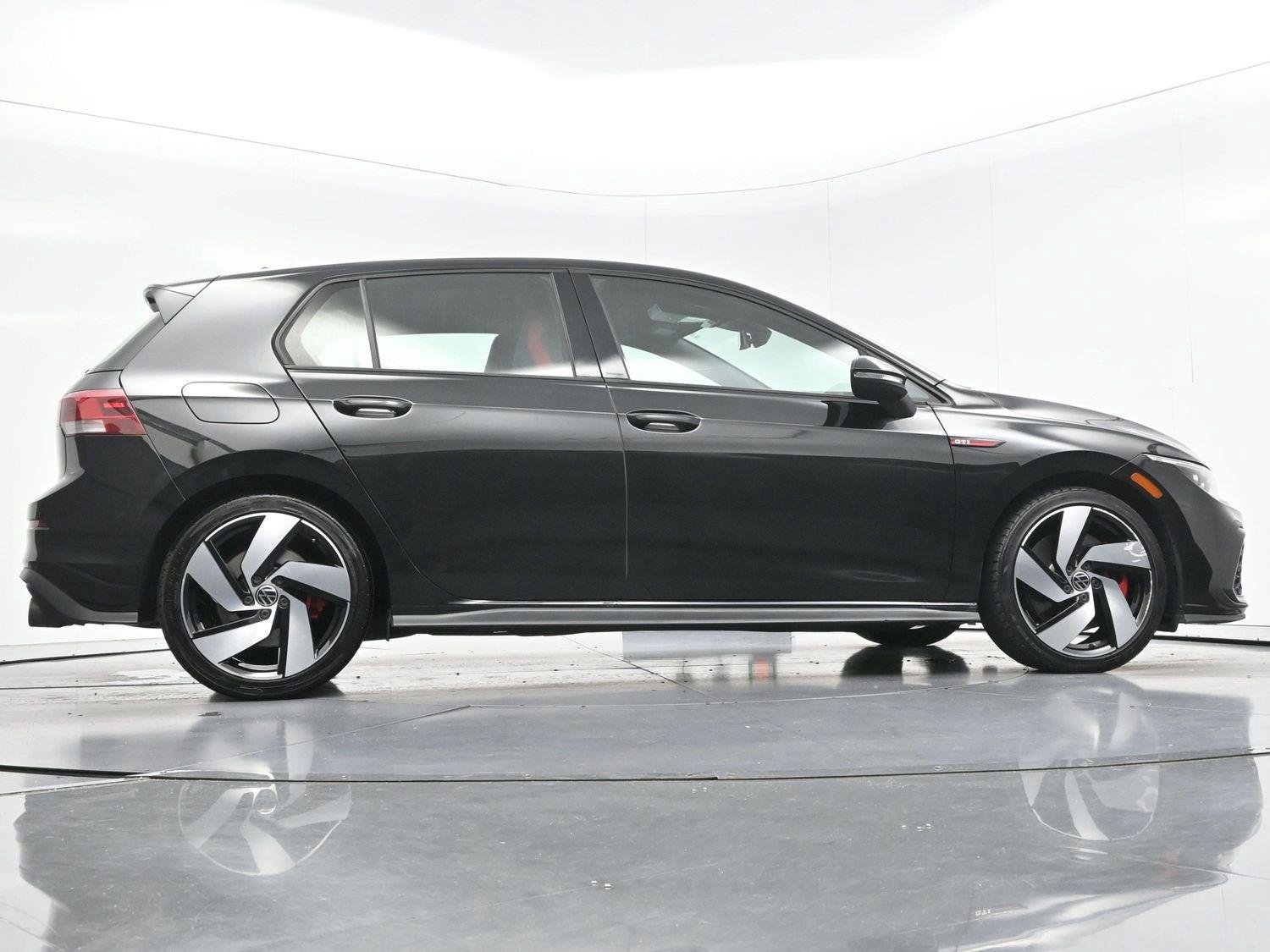 Used 2024 Mythos Black Metallic Volkswagen S image 51