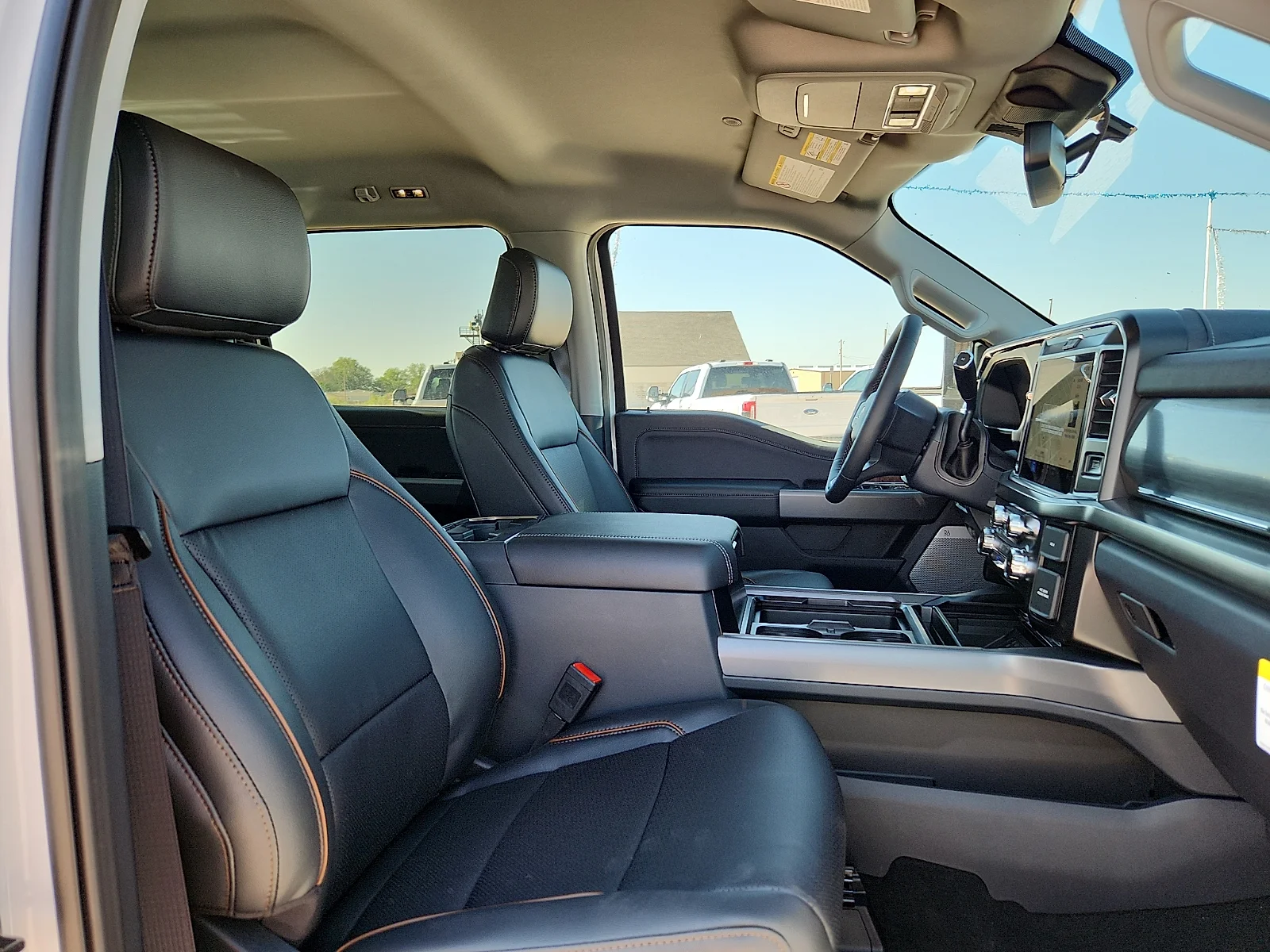 New 2026 Oxford White Ford Lariat image 20